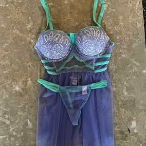 Vintage Victoria’s Secret Lingerie Thong Set Size 36C/Small